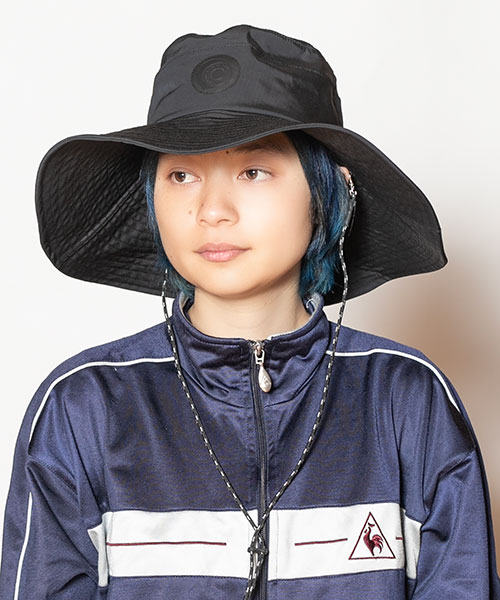 モデル頭囲：54cm 着用サイズ：ONESIZE