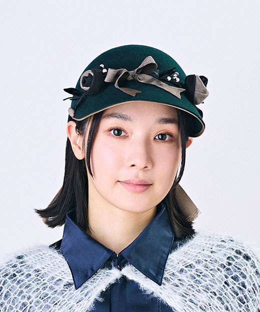 GREEN　モデル頭囲：55.5cm