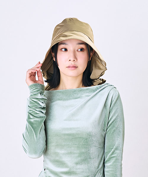 モデル頭囲：55.5cm 着用サイズ：ONESIZE