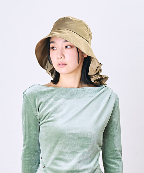 モデル頭囲：55.5cm 着用サイズ：ONESIZE