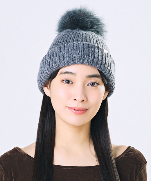 GRAY　モデル頭囲：55.5cm