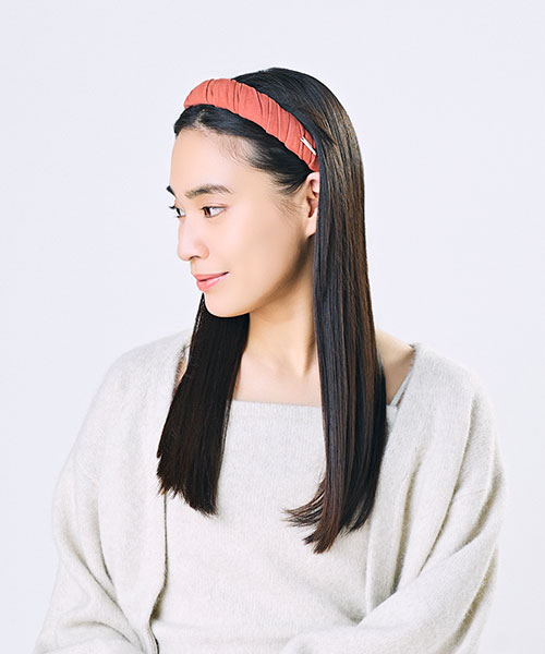 モデル頭囲：55.5cm 着用サイズ：ONESIZE