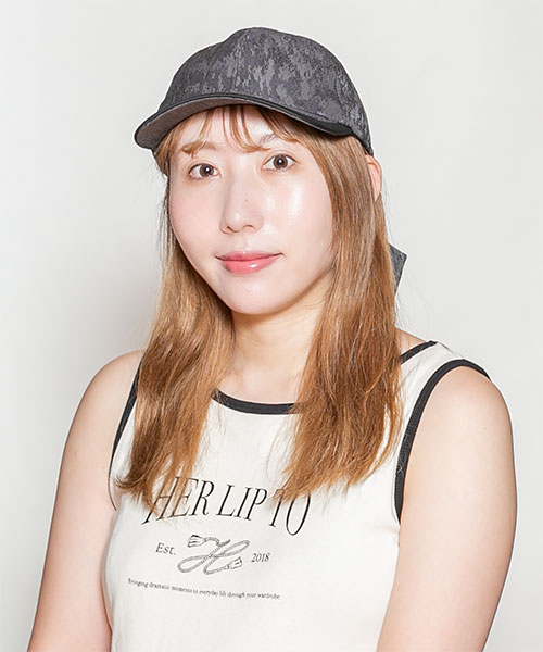 モデル頭囲：56cm 着用サイズ：ONESIZE