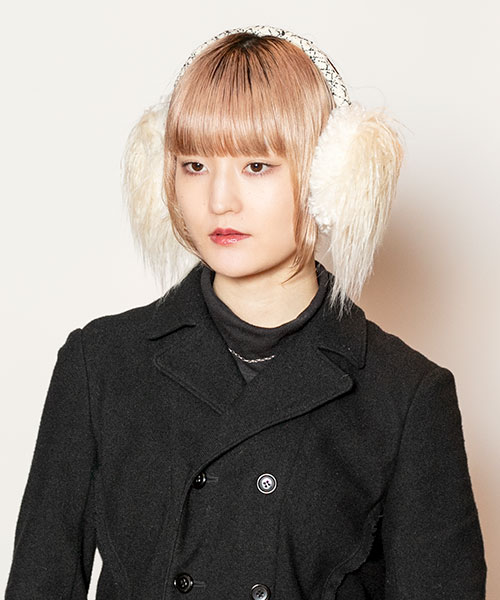 WHITE モデル頭囲：55cm