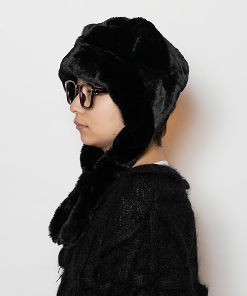 Model's head circumference: 54cm, wearing size: ONESIZE