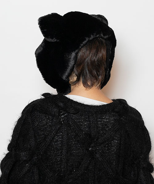 Model's head circumference: 54cm, wearing size: ONESIZE