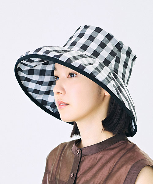 WHITE モデル頭囲：56cm