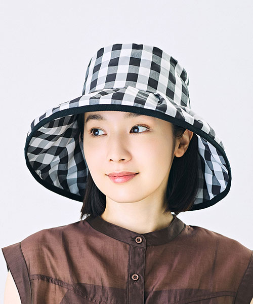 WHITE モデル頭囲：56cm