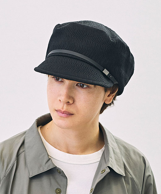 モデル頭囲：54.5cm 着用サイズ：ONESIZE