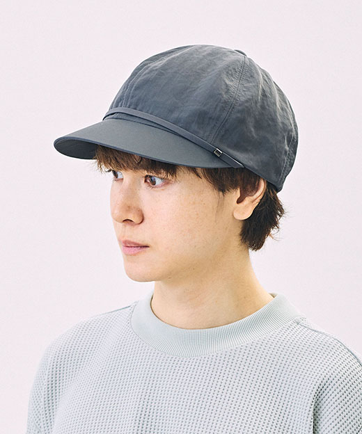 モデル頭囲：54.5cm 着用サイズ：ONESIZE