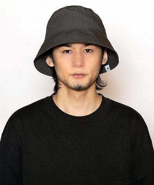 モデル頭囲：58cm 着用サイズ：ONESIZE