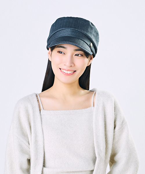 モデル頭囲：55.5cm 着用サイズ：ONESIZE