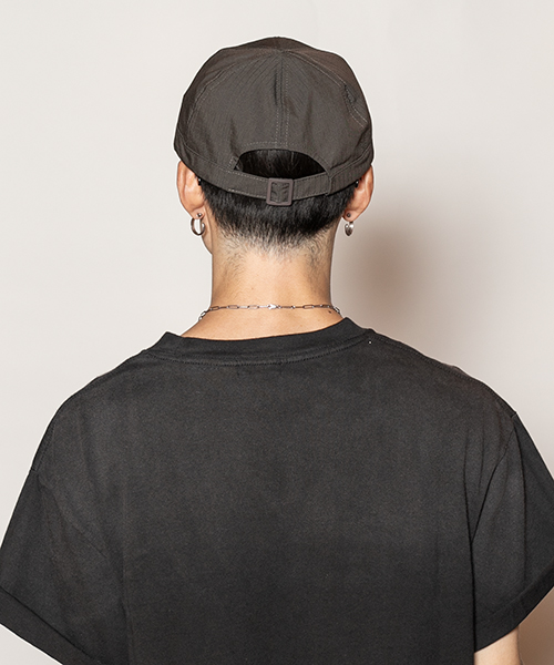 CHARCOAL GRAY モデル頭囲：58.5cm