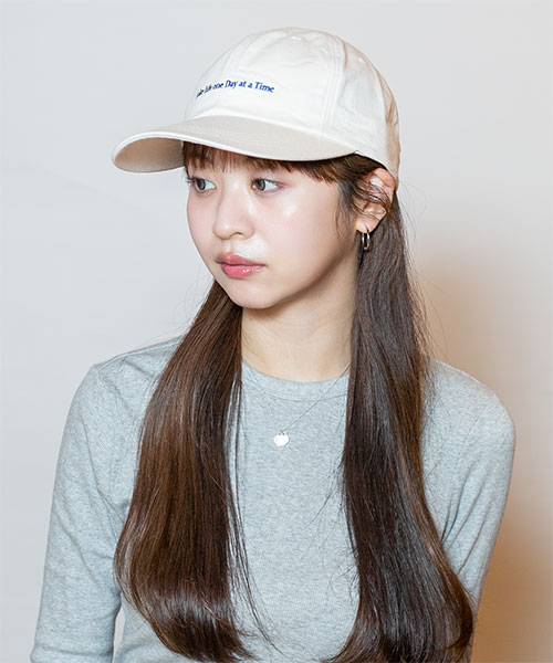 モデル頭囲：56cm 着用サイズ：ONESIZE