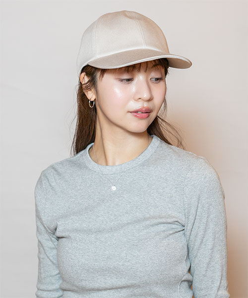 モデル頭囲：56cm 着用サイズ：ONESIZE