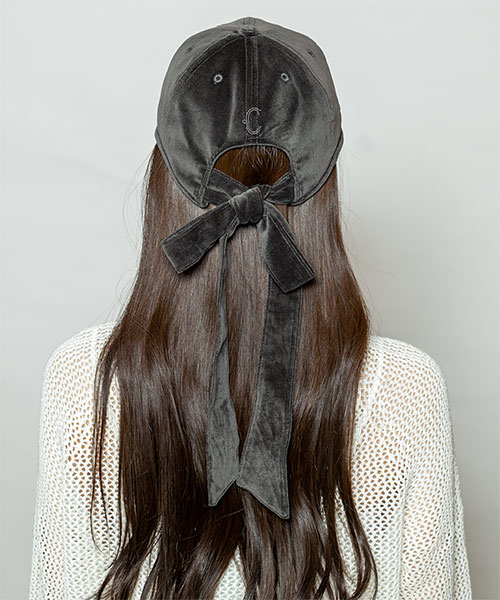 CHARCOAL GRAY Model Head Circumference: 56cm
