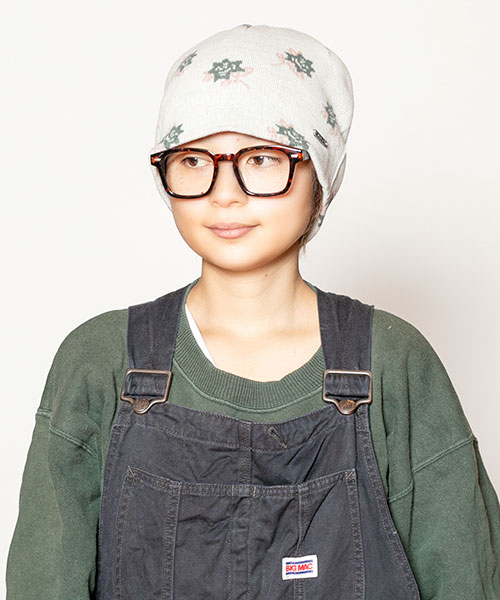 WHITE モデル頭囲：54cm