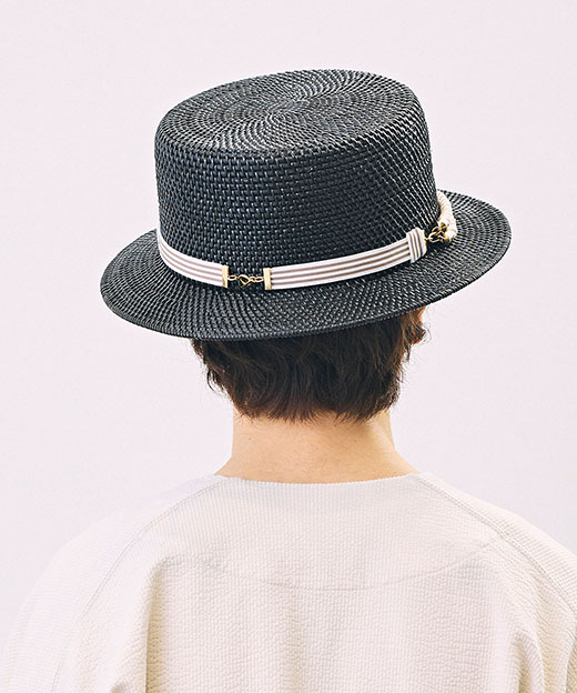 モデル頭囲：54.5cm 着用サイズ：ONESIZE