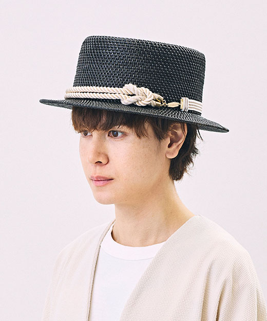 モデル頭囲：54.5cm 着用サイズ：ONESIZE