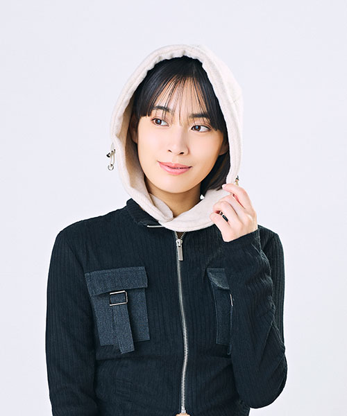 モデル頭囲：55.5cm 着用サイズ：ONESIZE