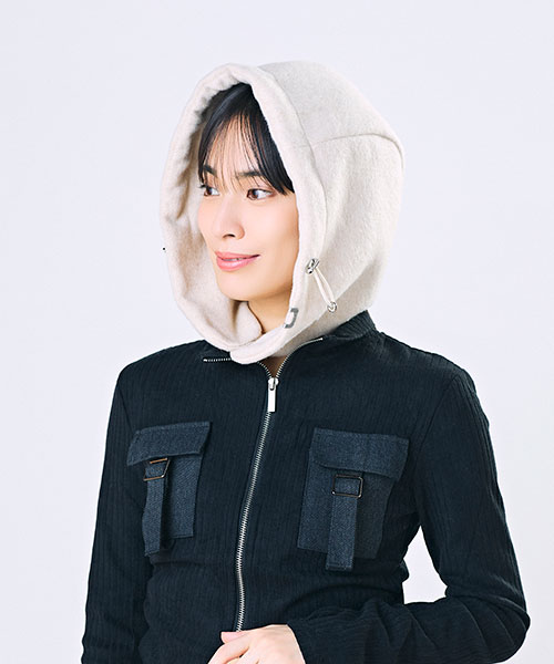 モデル頭囲：55.5cm 着用サイズ：ONESIZE