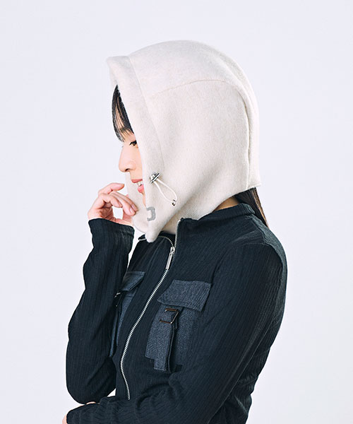 モデル頭囲：55.5cm 着用サイズ：ONESIZE