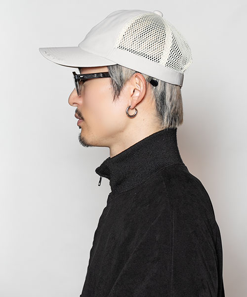 モデル頭囲：58.5cm 着用サイズ：ONESIZE