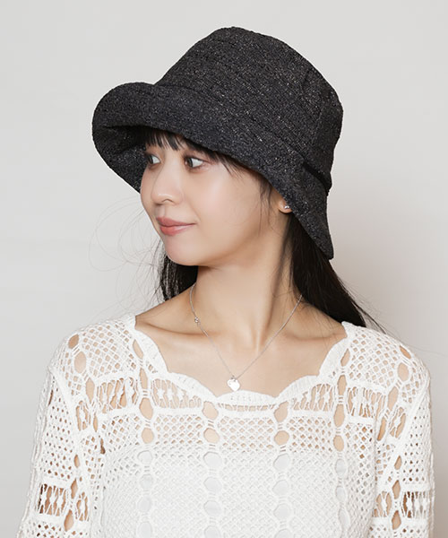 モデル頭囲：56cm 着用サイズ：ONESIZE