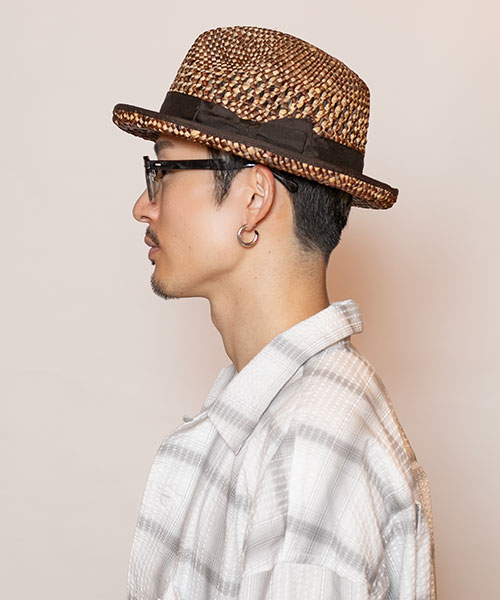 モデル頭囲：58.5cm 着用サイズ：ONESIZE