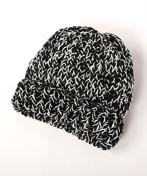 HAND KNITTED TUBE WATCH BLACK ONESIZE