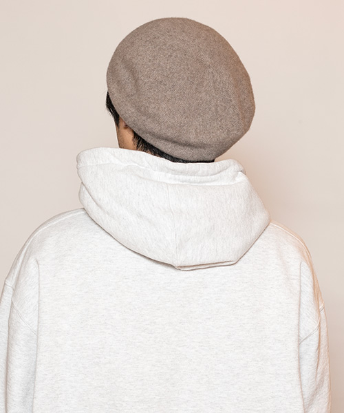 モデル頭囲：58cm 着用サイズ：ONESIZE