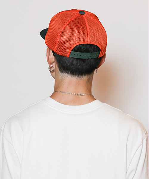 モデル頭囲：58.5cm 着用サイズ：ONESIZE