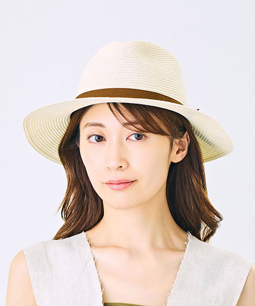 WHITE モデル頭囲：57㎝