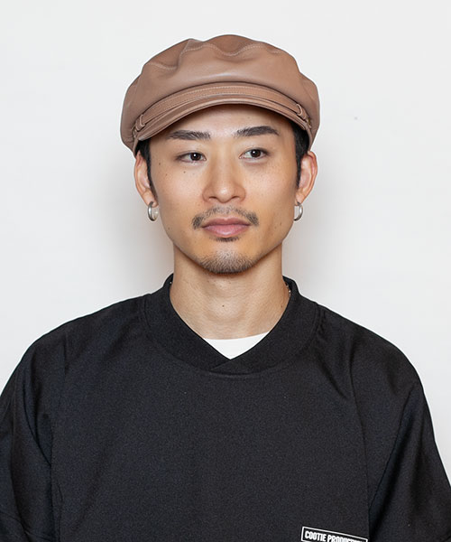 Model's head circumference: 58.5cm, wearing size ONESIZE