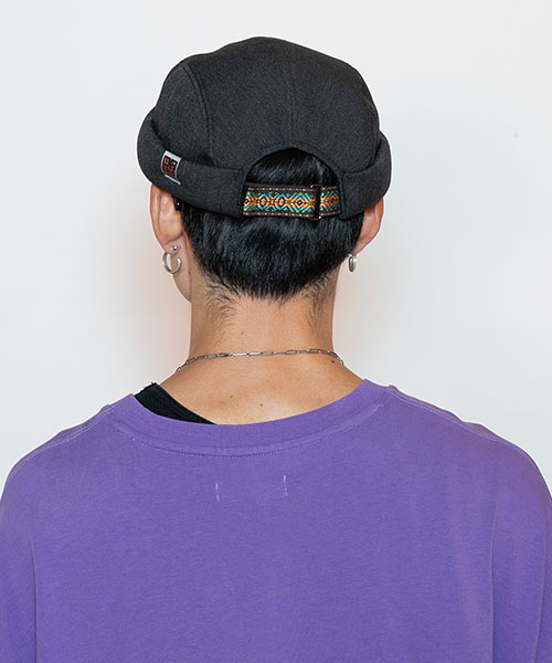 モデル頭囲：58.5cm 着用サイズ：ONESIZE