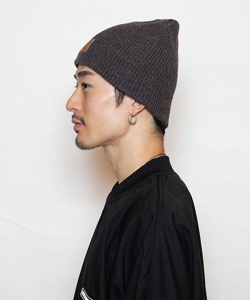 モデル頭囲：58.5cm 着用サイズ：ONESIZE