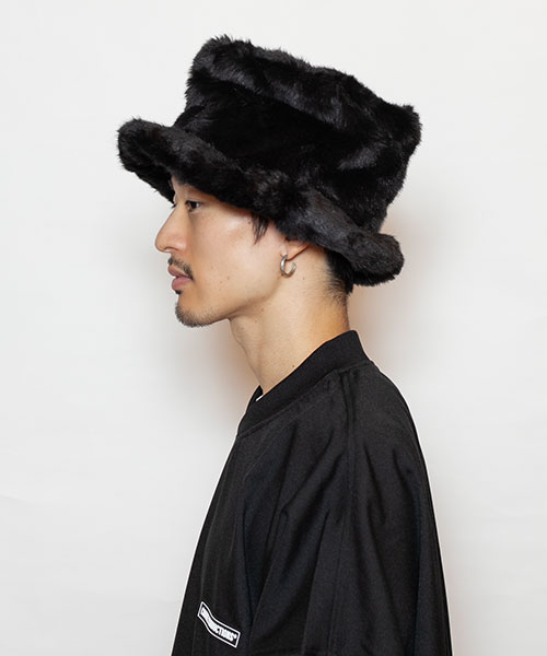 モデル頭囲：58.5cm 着用サイズ：ONESIZE