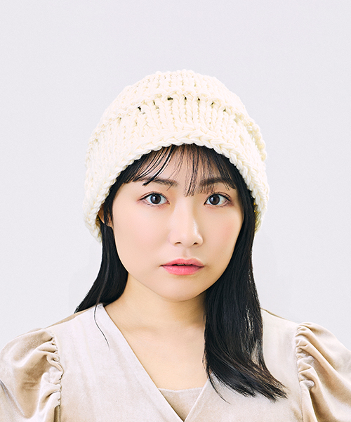 WHITE モデル頭囲：55cm