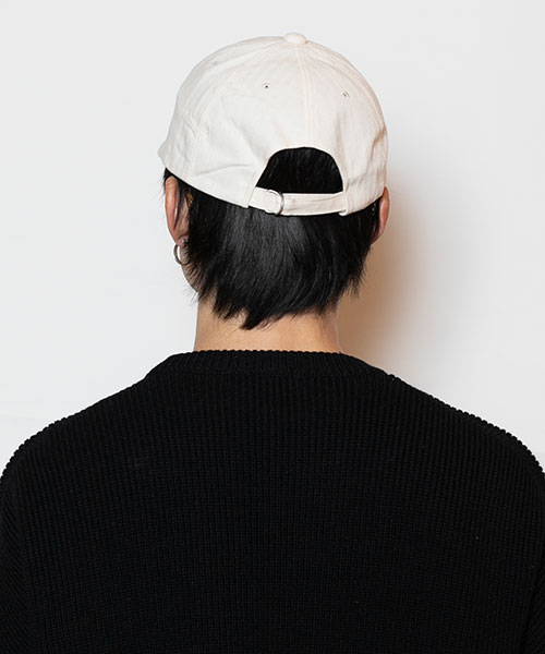 WHITE モデル頭囲：58.5cm