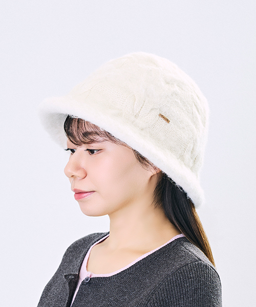 WHITE モデル頭囲：55㎝